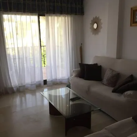 Apartment A Large Self Contained With 2 Bedrooms With Balcony - 1 Double And 1 Family With 4 Single Beds Mijas